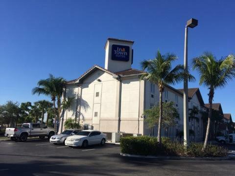 Intown Suites Extended Stay West Palm Beach Fl - Military Trail Rd Lake Park Екстер'єр фото